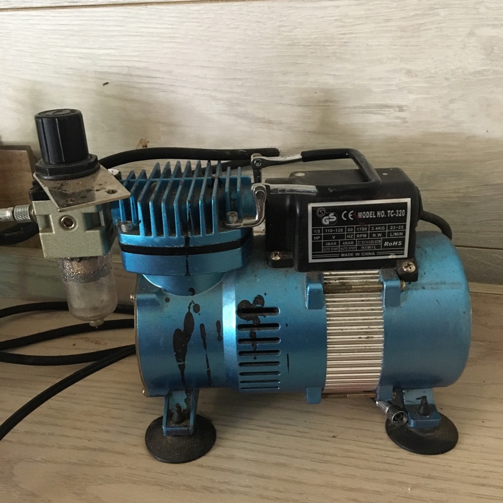 Mini portable air brush sprayer